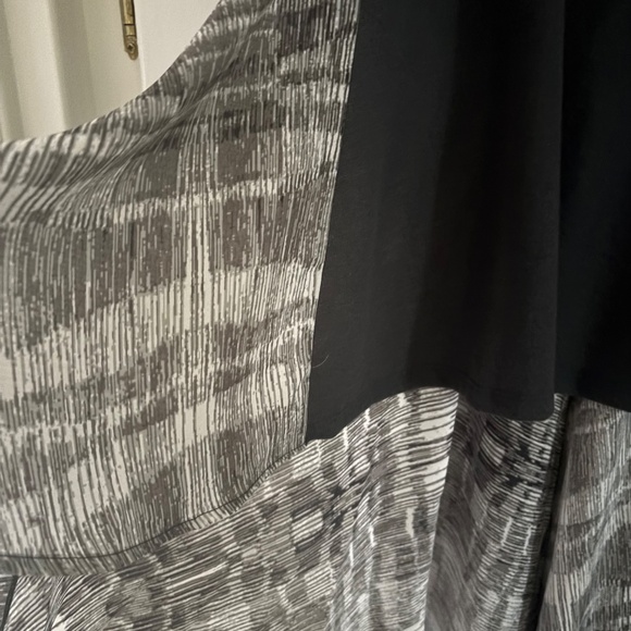 EYE-CATCHING, DG2 TOP - Picture 3 of 9